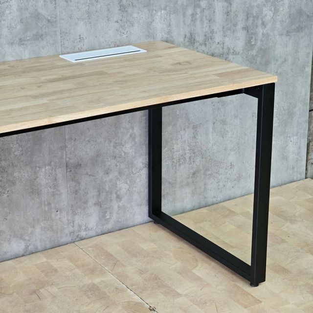 Bàn ZDesk tích hợp hộp điện âm bàn 140x70cm gỗ cao su chân sắt hệ Rectang ZD047
