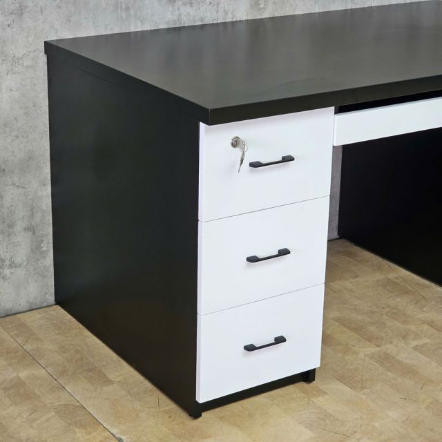 Bàn làm việc gác tủ 140x80x75cm gỗ cao su BD68204