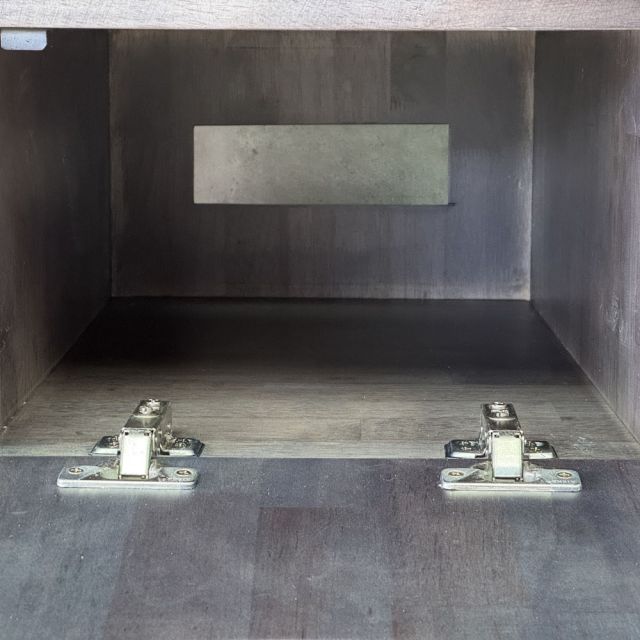 Bàn làm việc gác tủ 150x60x75cm gỗ tự nhiên chân hệ XConcept BD68205