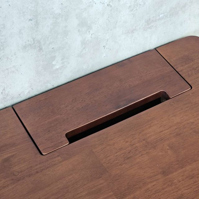 Bàn làm việc ZDesk tích hợp hộp điện 180x80x75cm gỗ cao su hệ KConcept HBKC065