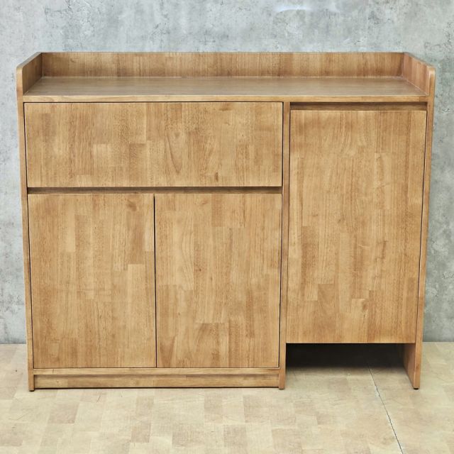Tủ kệ trang trí phòng khách 120x40x98cm gỗ cao su KTT68123