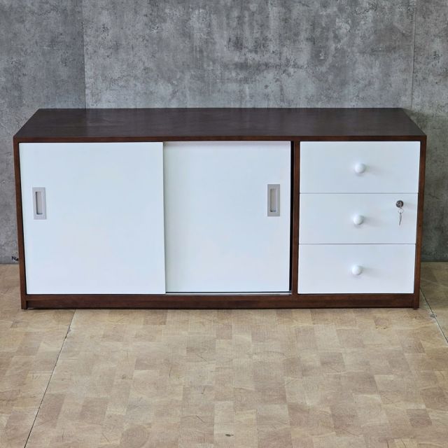 Tủ lưu trữ hồ sơ cửa lùa 136x55x60cm gỗ cao su THS68100