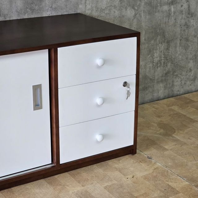 Tủ lưu trữ hồ sơ cửa lùa 136x55x60cm gỗ cao su THS68100