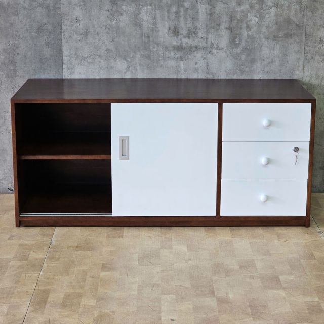 Tủ lưu trữ hồ sơ cửa lùa 136x55x60cm gỗ cao su THS68100
