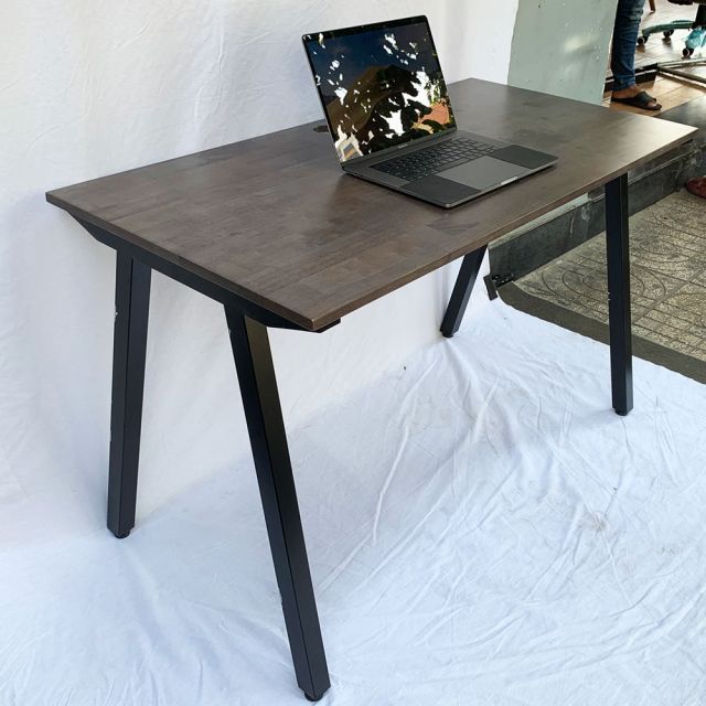 Combo bàn làm việc 120x60cm và ghế chân quỳ CB68082