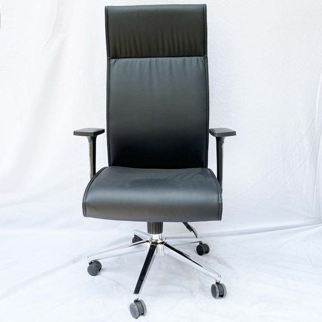 Ghế văn phòng chân xoay nệm da màu đen MF6635D