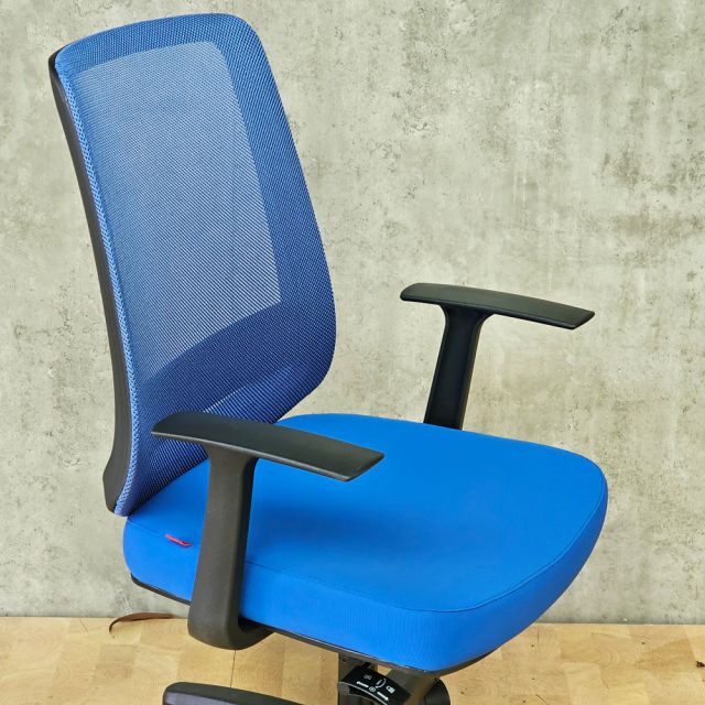 Ghế văn phòng chân xoay chân nhựa HOM1080-04