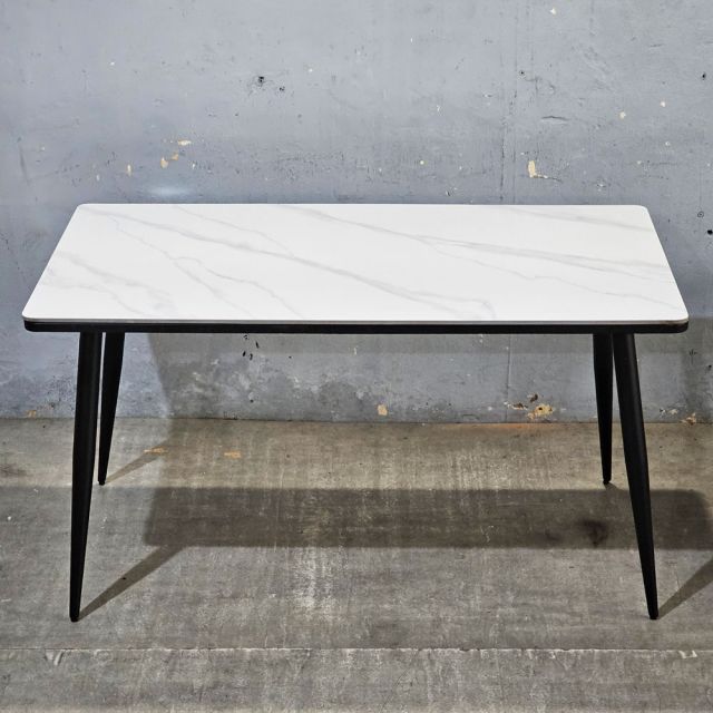 Bàn ăn Doris 140x80cm mặt ceramic chân sắt côn BA68056