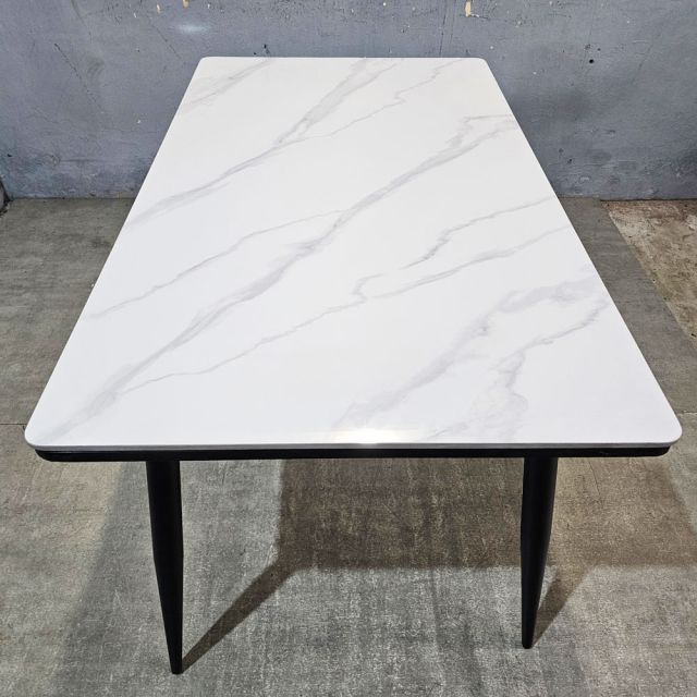 Bàn ăn Doris 140x80cm mặt ceramic chân sắt côn BA68056