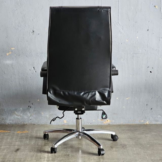 Ghế giám đốc màu đen, lưng cao, có gót chân