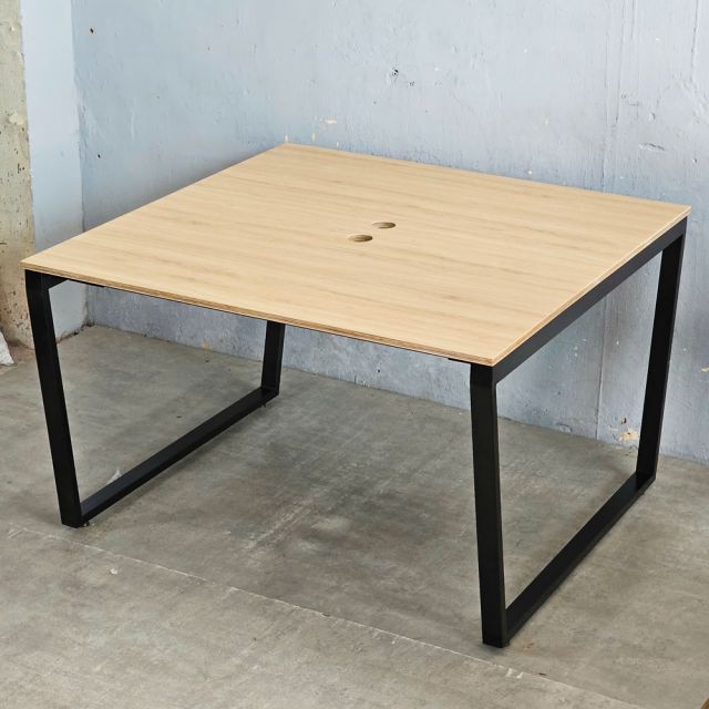 Bàn cụm 2 120x120cm gỗ Plywood phủ melamin chân sắt Trapeze HBTC035