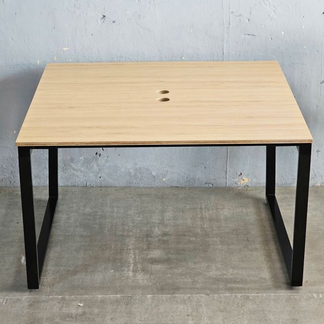 Bàn cụm 2 120x120cm gỗ Plywood phủ melamin chân sắt Trapeze HBTC035
