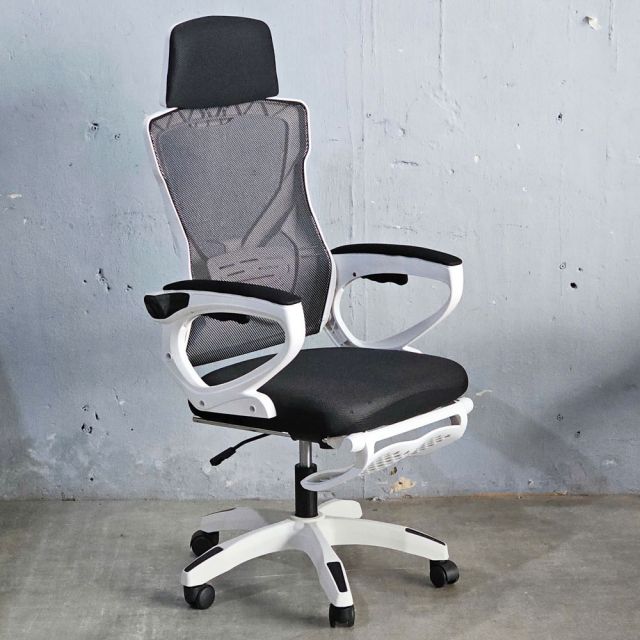 Ghế văn phòng ngả lưng có tựa đầu khung trắng GAK908T