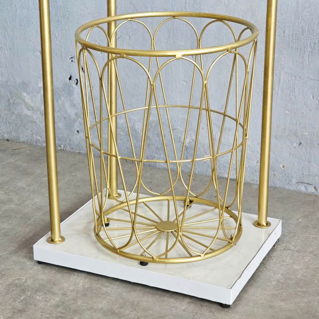 Giá treo đồ có giỏ đựng KPT68007
