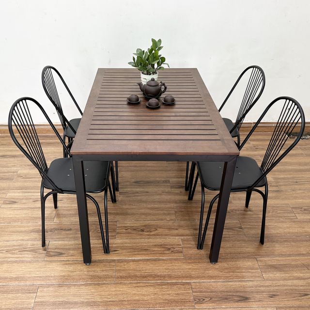 Bộ bàn gỗ 120x75cm và 4 ghế sắt CBCF188