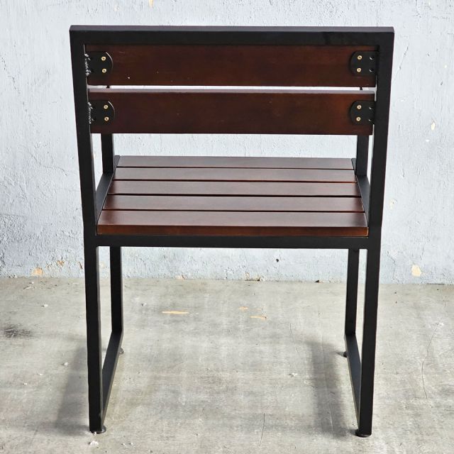 Ghế đơn có tay vịn gỗ cao su khung sắt GCF123