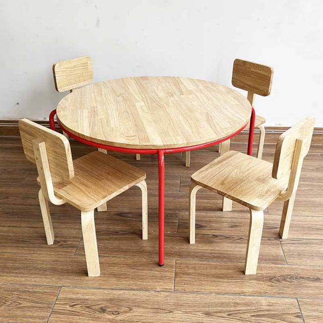 Bộ bàn mầm non tròn và 4 ghế gỗ có tựa lưng KGD024