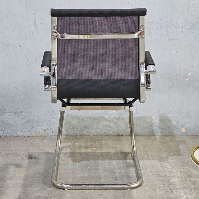 Ghế Văn Phòng Chân Quỳ Lưng Lưới HOHB103