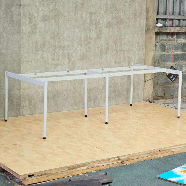 Chân sắt lắp ráp cho bàn họp 240x120cm hệ OMA II sơn tĩnh điện HCOM209