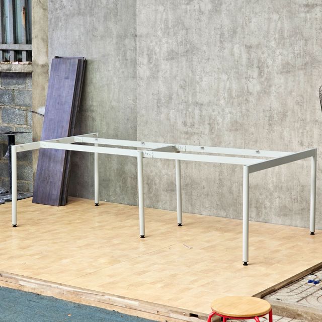 Chân sắt lắp ráp cho bàn họp 240x120cm hệ OMA II sơn tĩnh điện HCOM209