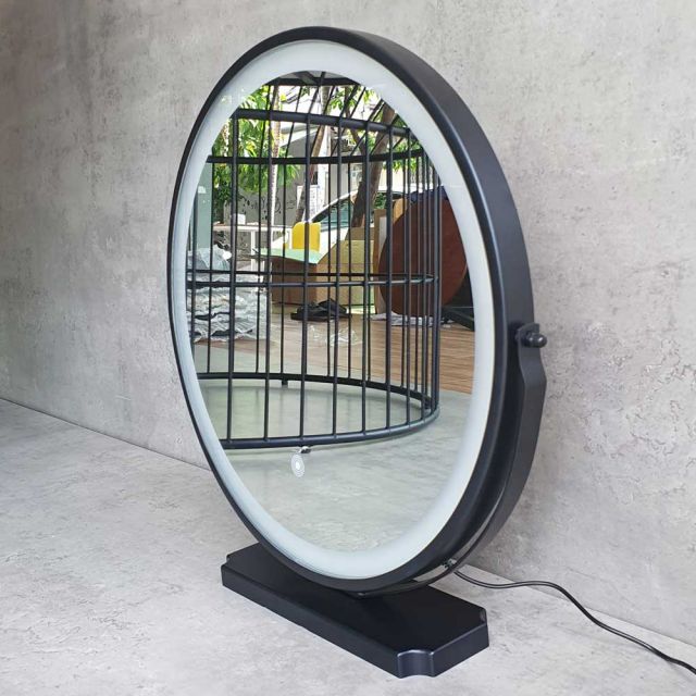 Gương trang điểm có đèn led hình tròn màu đen GNG014
