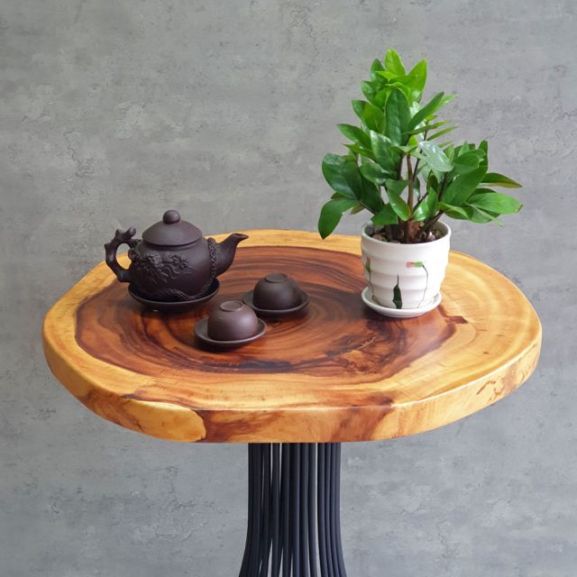 Bàn cafe tròn gỗ me tây nguyên tấm dày 4cm chân sắt nghệ thuật CFD68174