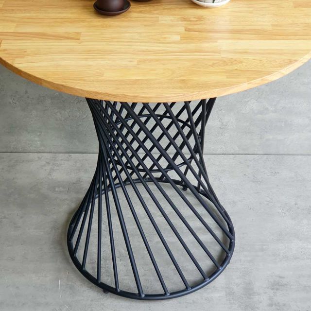 Bàn cafe tròn 80cm gỗ cao su chân sắt nghệ thuật CFD68177