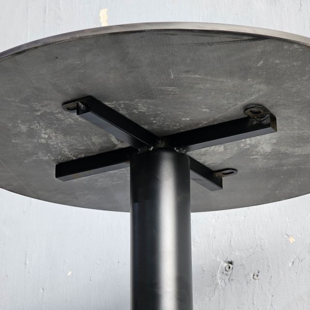 Bàn bar tròn mặt đá 60cm chân sắt có gác chân BB026