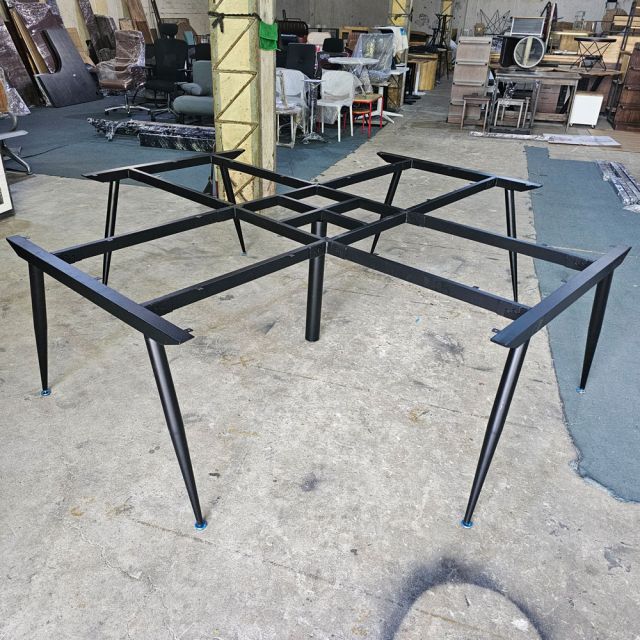 Chân sắt lắp ráp dùng cho bàn cụm 4 chữ thập 240x240cm HCCO024