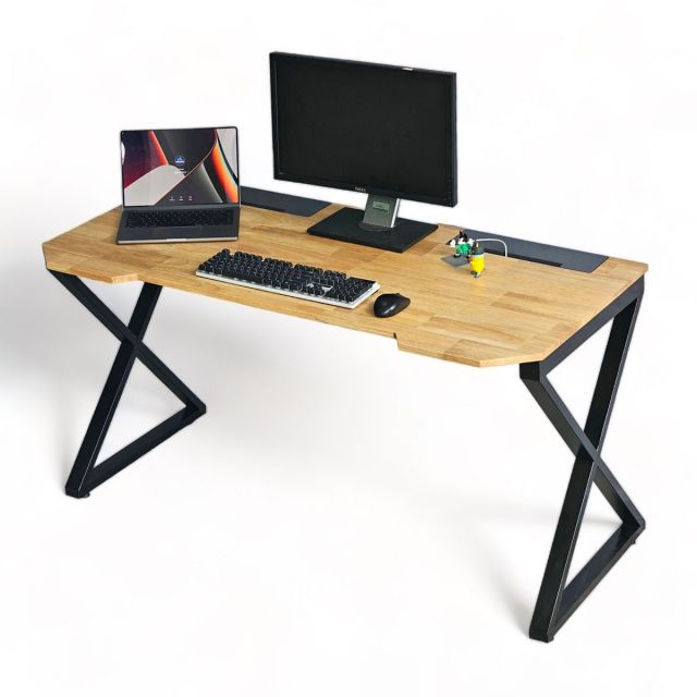 Bàn Gaming tích hợp hộp điện 140x70cm gỗ cao su chân sắt lắp ráp ZD010 Bàn Gaming tích hợp hộp điện 140x70cm gỗ cao su chân sắt lắp ráp ZD010
