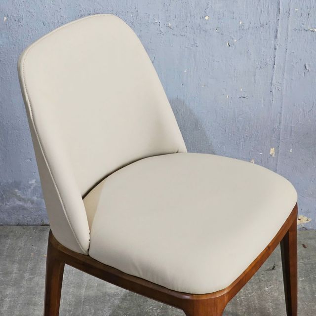 Ghế Grace khung gỗ bọc nệm da PU GCF179