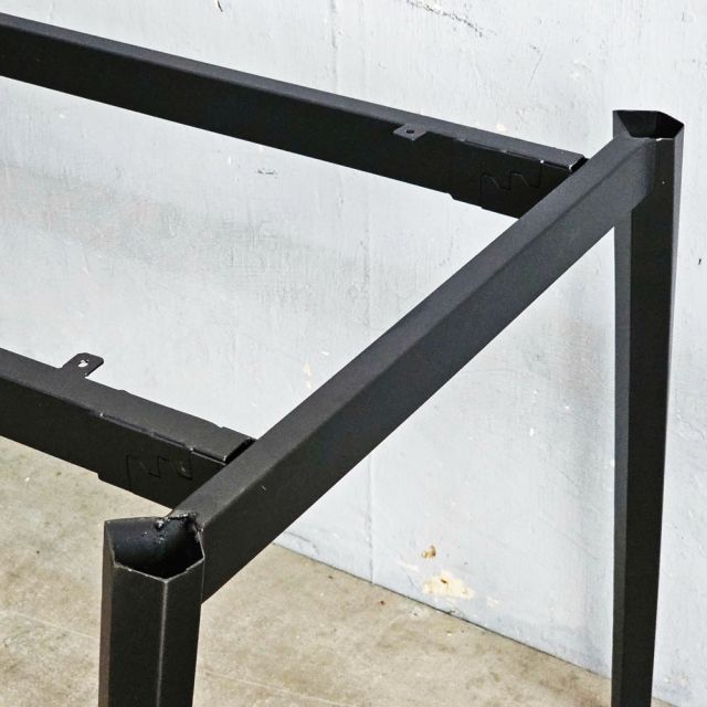 Chân sắt lắp ráp cho bàn họp 180x90cm hệ Đa Giác CHDG014