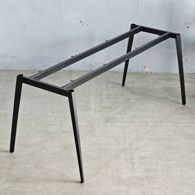 Chân sắt lắp ráp cho bàn 180x80cm hệ Đa Giác CHDG012