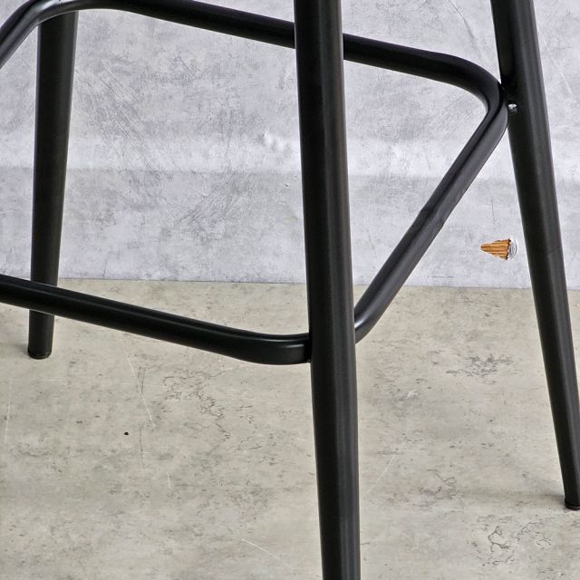 Ghế bar mặt gỗ tròn chân sắt sơn tĩnh điện GBSK015