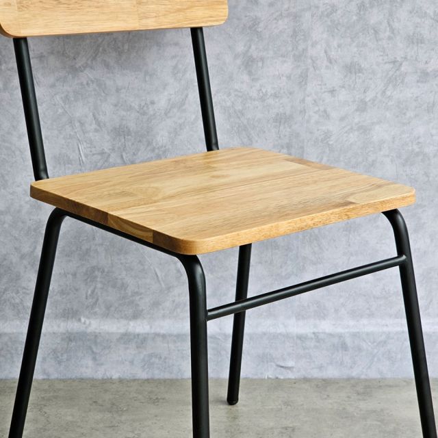 Combo bộ bàn ăn vuông và 2 ghế gỗ cao su chân sắt CBBA160