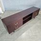 Kệ TV phòng khách 180x40x55cm gỗ cao su KTV68121